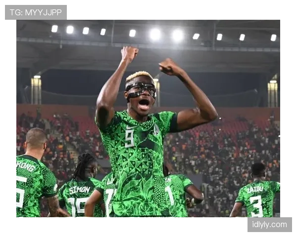 奥斯梅恩与莱万多夫斯基：终结效率差异背后的战术角色与进攻机制对比